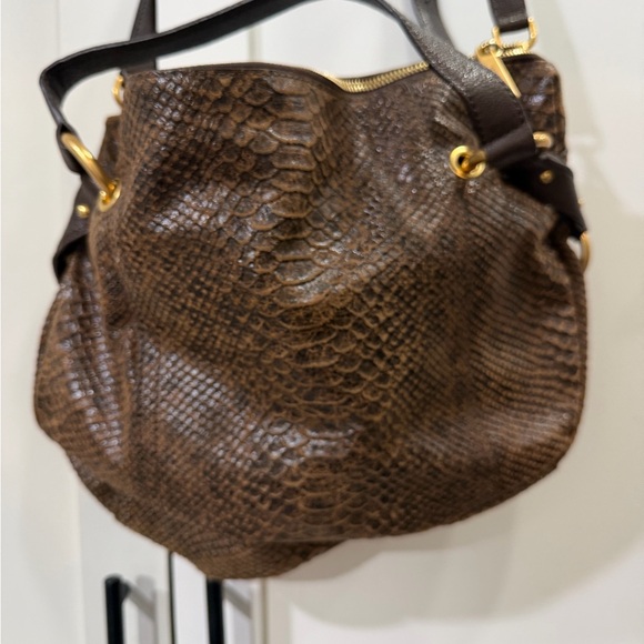 Michael Kors python snakeskin brown bag with gold details - Picture 3 of 7